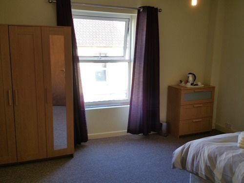 Elm Tree 3* Weston-super-Mare
